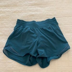 Lululemon Hotty Hot High-Rise 4”